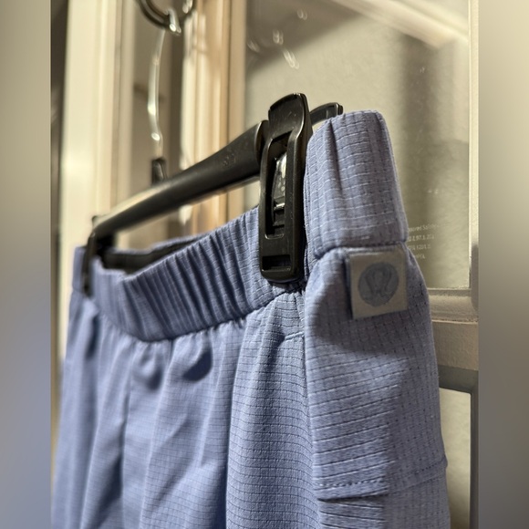 Lululemon ABC WovenAir Pull-On Pant - Picture 10 of 16